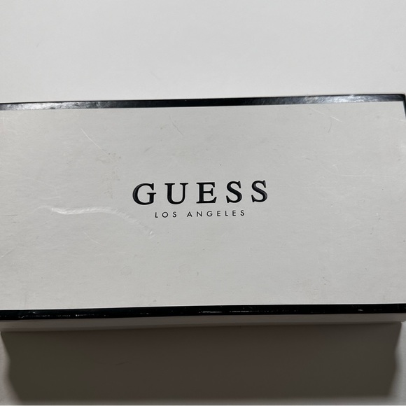 Guess wallet new with tags - Picture 8 of 8